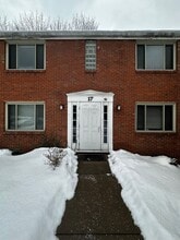 Building Photo - 298 Lumar Dr