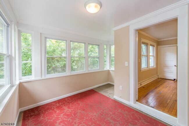 Building Photo - 287 Claremont Ave