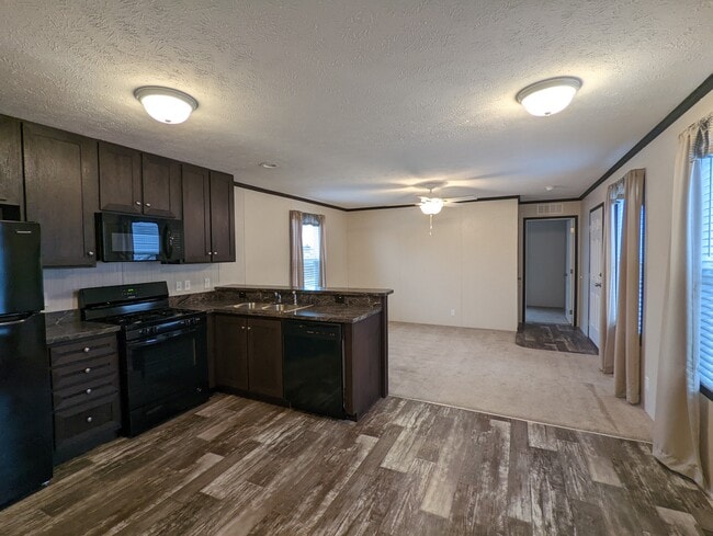 Building Photo - 135 Texas