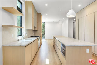 Building Photo - 428 Arnaz Dr