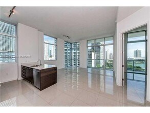 Building Photo - 500 Brickell Ave