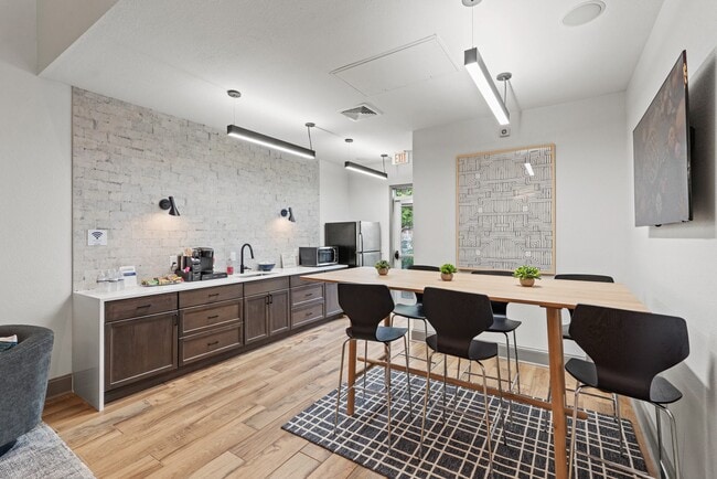 Building Photo - SomerHill Farms Apartments