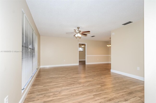 Foto del edificio - 1434 SW Broadview St