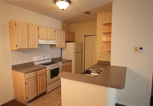 Building Photo - 5709 Legacy Crescent Pl
