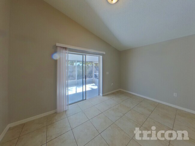 Foto del edificio - 10549 Opus Dr