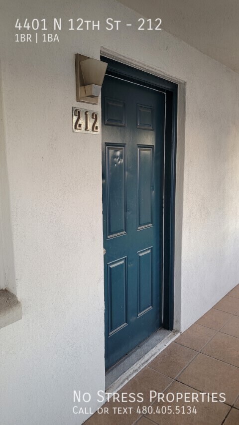 Foto del edificio - 1 Bedroom Condo off 12th St and Camelback Rd!