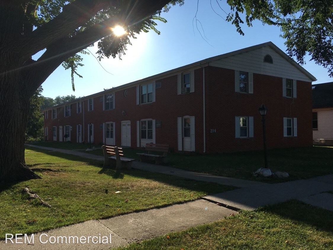 208 Perry St, Sandusky, OH 44870 Condo for Rent in Sandusky, OH