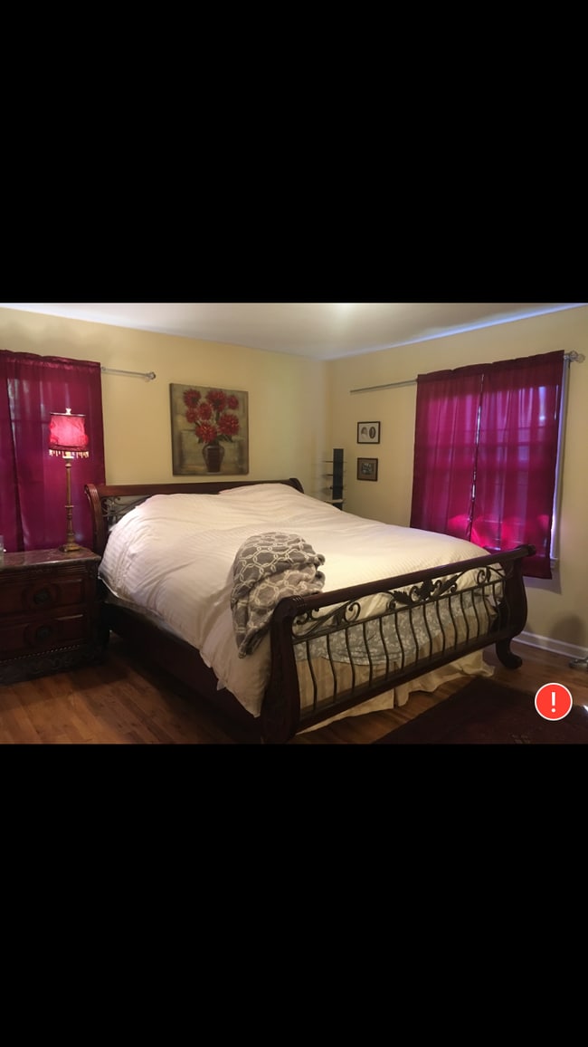 Foto del edificio - 4715 W Hillcrest Dr