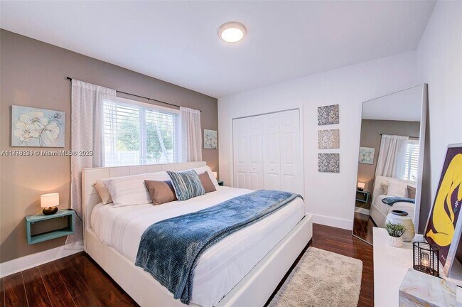 Foto del edificio - 2190 NE 169th St
