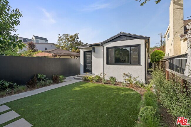 Foto del edificio - 841 Oxford Ave