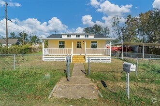 Building Photo - 408 W Godley Ave