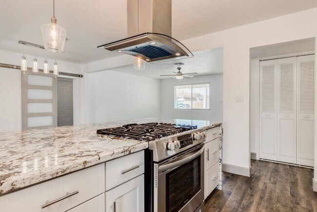 Foto del edificio - 1637 W Cinnabar Ave