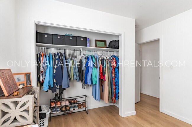 Foto del edificio - 547 E 200 N