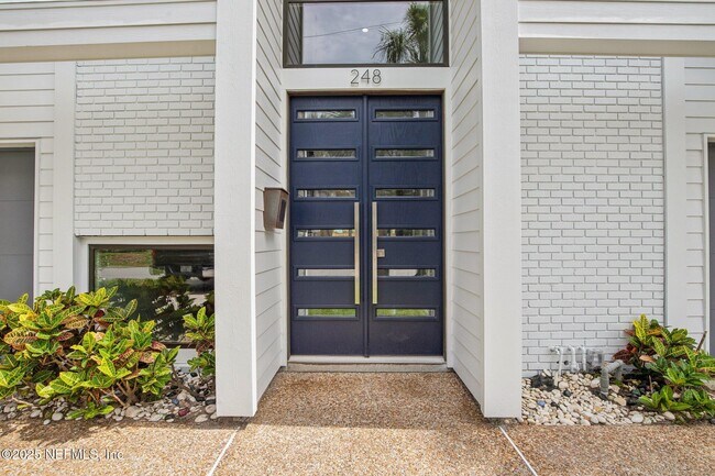 Building Photo - 248 11th St