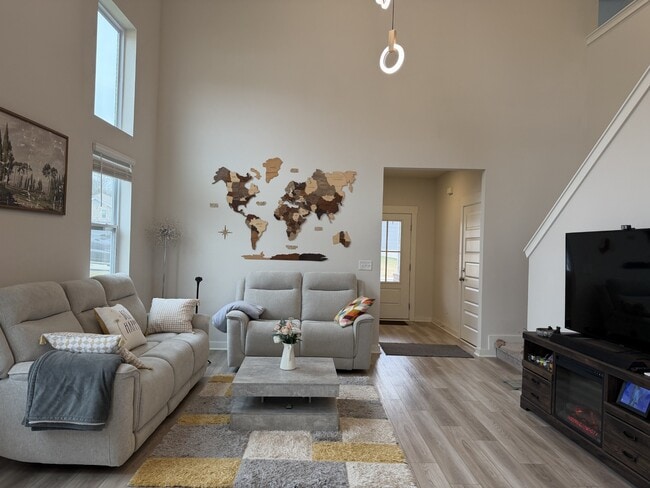 Foto del edificio - 213 Tartan Dr