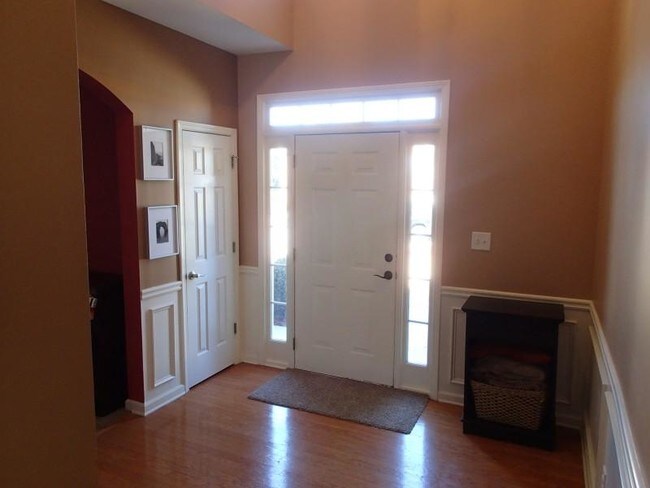 Building Photo - 2595 Chandler Grove Dr