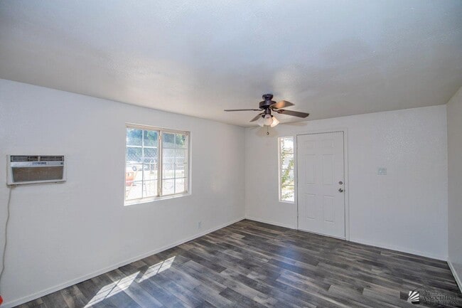 Building Photo - 251 S 17th Ave