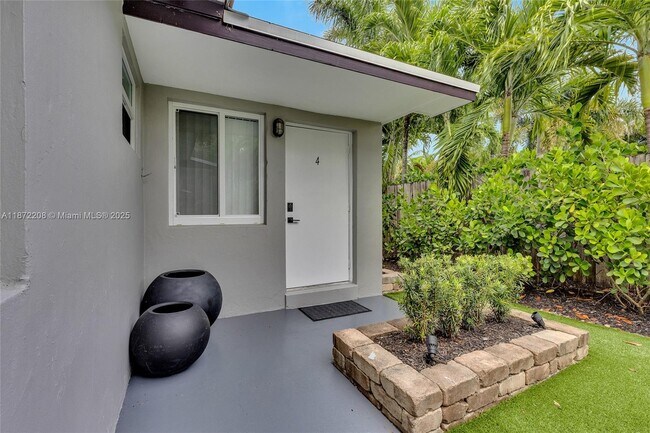 Building Photo - 1015 W Las Olas Blvd