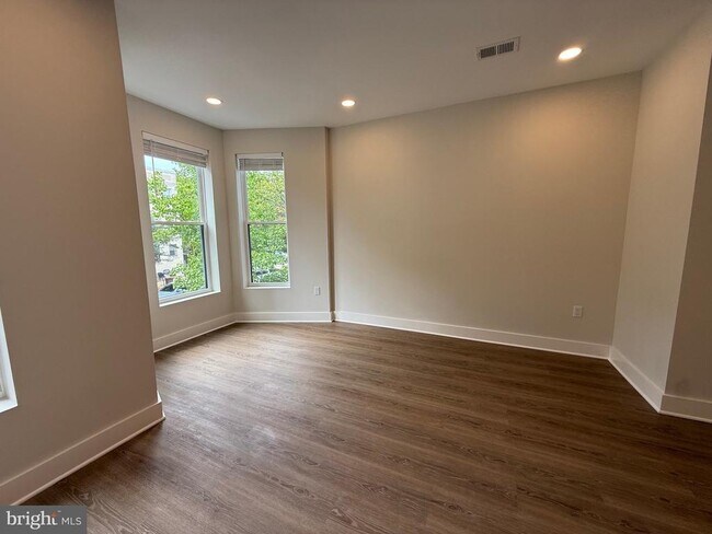 Foto del edificio - 821 4th St NE