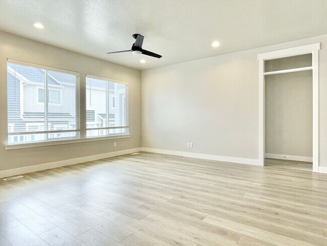 Foto del edificio - 1572 N 3950 W