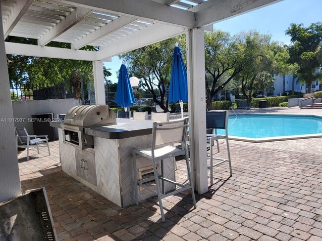 Building Photo - 1470 NE 123rd St