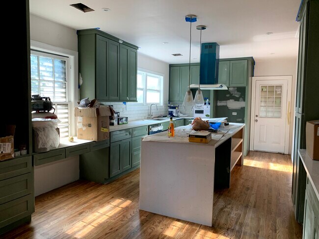 Kitchen - 1702 California St