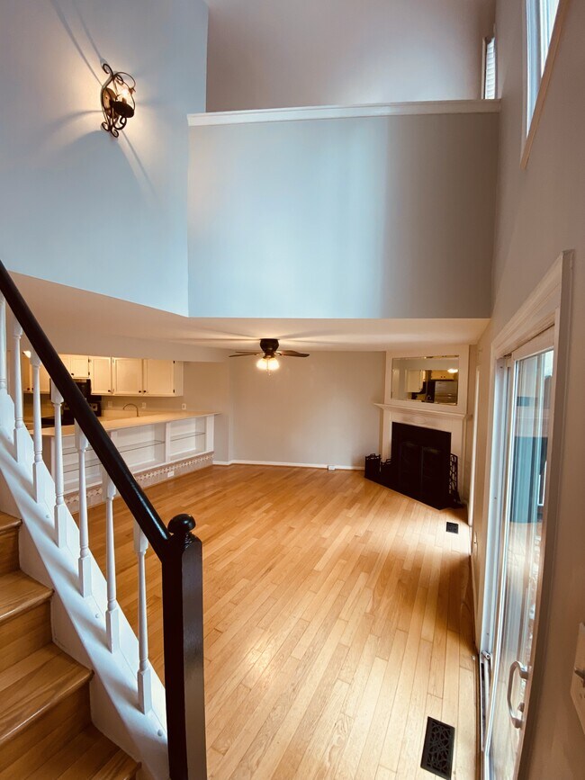 Foto del edificio - 6215 Cool Valley Ct
