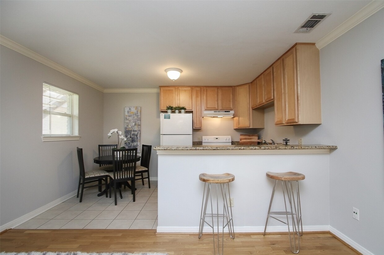 Primary Photo - 1309 Welch St