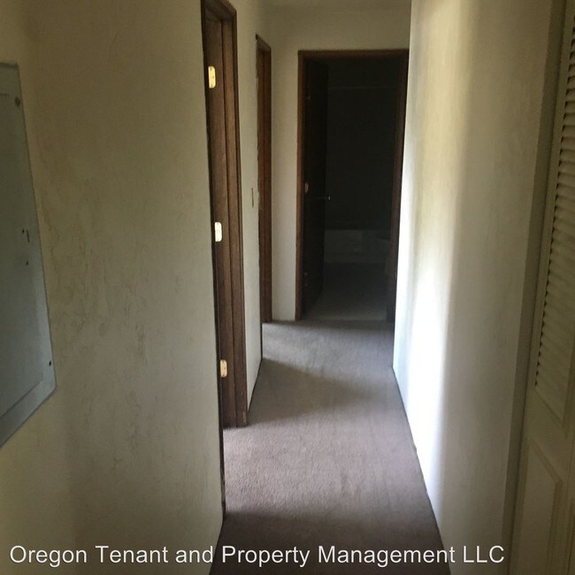 Building Photo - 1754 Rainbow Loop