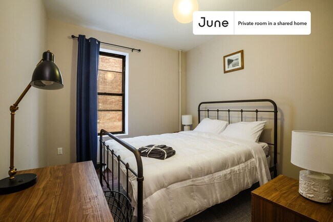 Building Photo - Room in Shared 4 bed/1 bath home in West Harlem