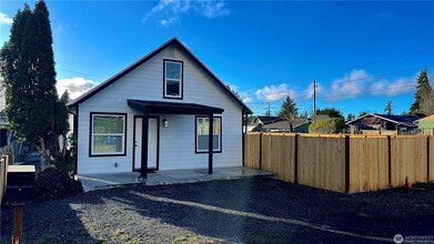 Building Photo - 8518 9th Ave Ct E