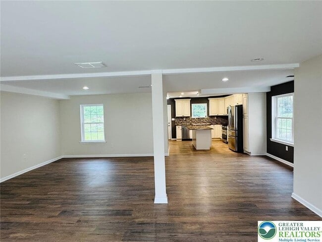 Building Photo - 2671 Levans Rd