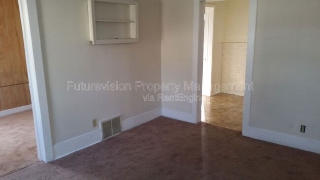 Building Photo - 857 Royce Ave