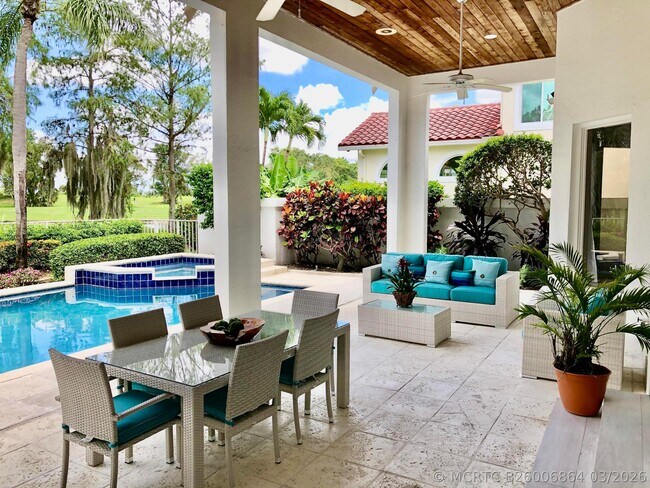 Foto del edificio - 2313 Golf Brook Dr