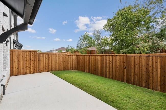 Foto del edificio - 3705 Pierce Ln