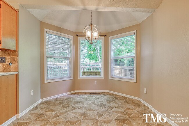 Foto del edificio - Beautiful Pet Friendly Home in Salmon Cree...