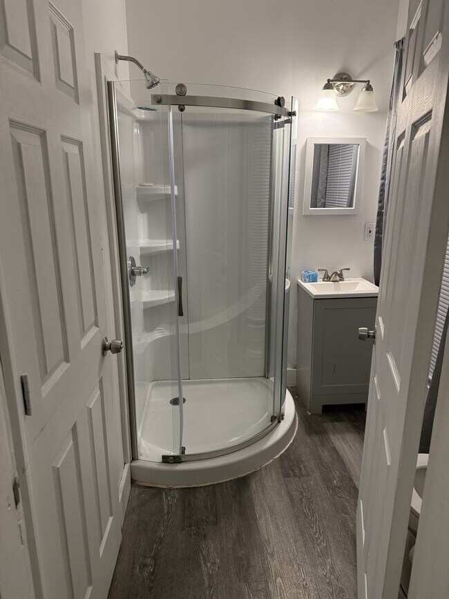 Foto del edificio - 1247 Selma Rd