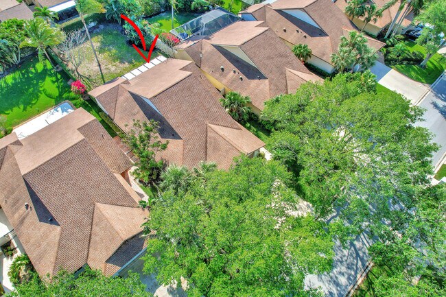 Foto del edificio - 143 Cape Pointe Cir