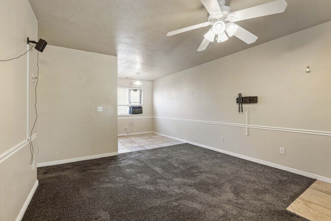 Foto del edificio - 2 Bed 1 Bath Upper Condo in Rexburg - with Optix internet and washer and dryer included!