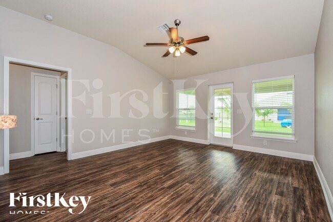 Foto del edificio - 2716 NW 3rd Ave