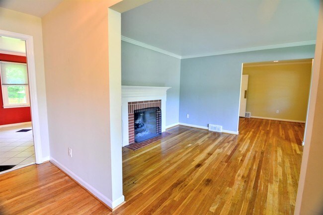 Building Photo - 3348 Nantucket Dr
