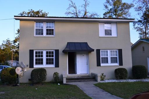 Primary Photo - 302 Pleasant St