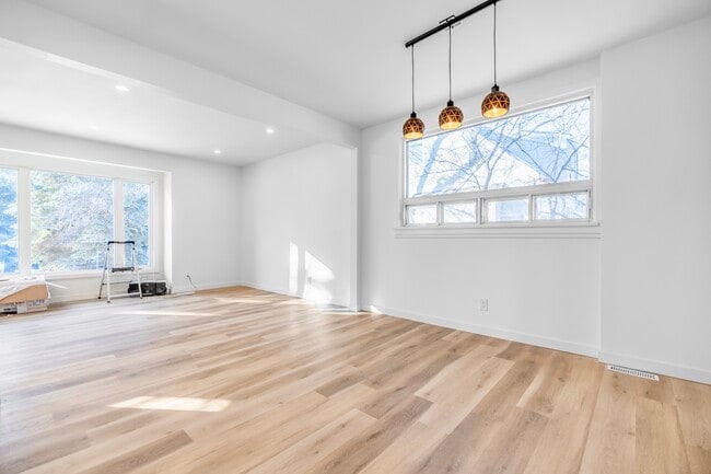 Photo du bâtiment - 1819 Assiniboine Av