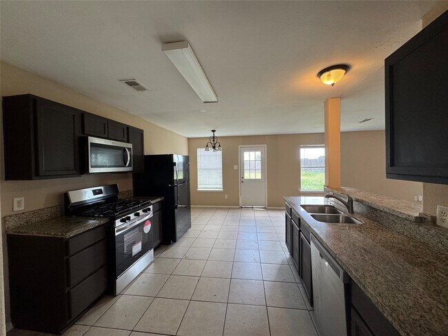 Foto del edificio - 15718 Colonial Bridge Ln