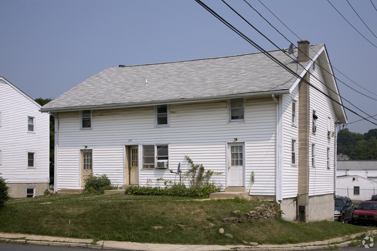 155 Willow St, Toughkenamon, PA 19374 Apartments in Toughkenamon, PA