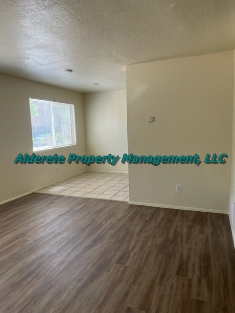 Building Photo - 401 Dorado Pl SE