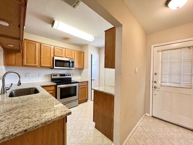 Building Photo - Cozy condo in Euless!!!