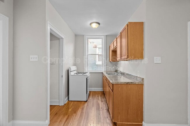 Building Photo - 4175 McRee Ave