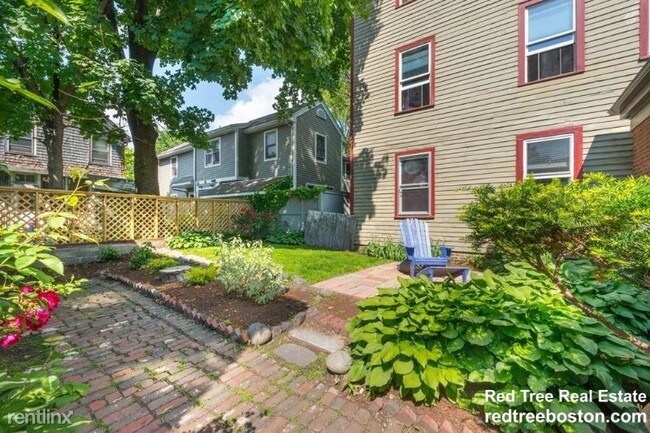 Building Photo - 4 br, 1 bath Apartment - 5-7 Riverside Pl