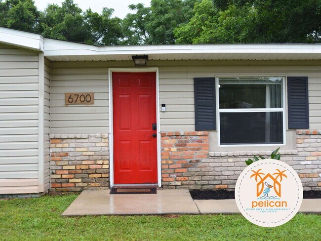 Building Photo - Beautiful home for rent on a spacious corner lot with a fantastic layout!